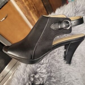 NATURALIZER DAWN Open Toed Ankle Strap Sandals